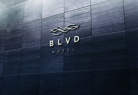 Boulevard Hotel
