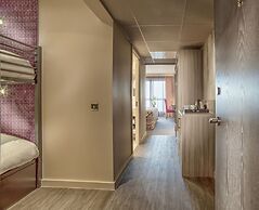 Boulevard Hotel