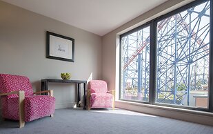 Boulevard Hotel
