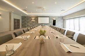 Boulevard Hotel