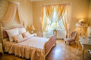 Pakruojis Manor's Palace Boutique Hotel
