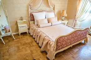 Pakruojis Manor's Palace Boutique Hotel