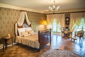 Pakruojis Manor's Palace Boutique Hotel