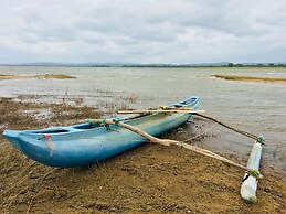 Sudu Neluma Home Stay