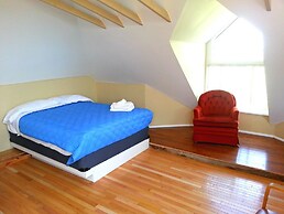 8 bedroom Shamrock Beach Cottage