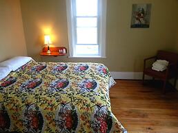 8 bedroom Shamrock Beach Cottage