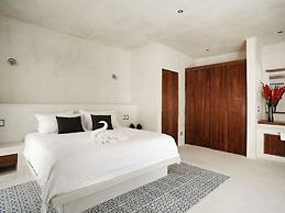 The Mayan Jungle House