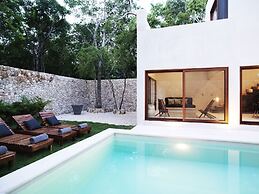 The Mayan Jungle House