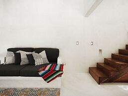 The Mayan Jungle House