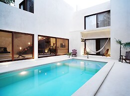 The Mayan Jungle House