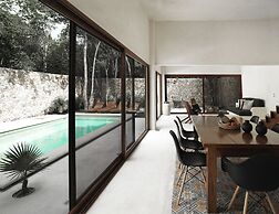 The Mayan Jungle House