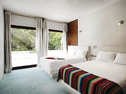 The Mayan Jungle House