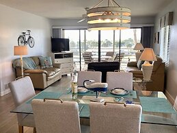 Westbay Point Moorings 214 2 Bedroom Condo by RedAwning