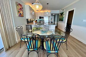 Shoalwater 1106 3 Bedroom Condo by RedAwning