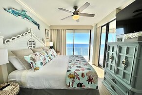 Shoalwater 1106 3 Bedroom Condo by RedAwning