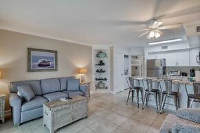 Seacrest 405 1 Bedroom Condo by RedAwning