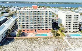 Seacrest 405 1 Bedroom Condo by RedAwning