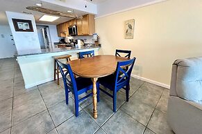 Castaways 9c 2 Bedroom Condo by RedAwning