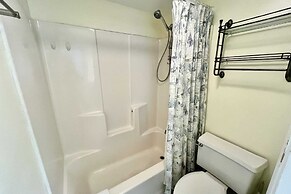 Castaways 9c 2 Bedroom Condo by RedAwning