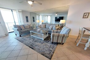 Phoenix Vii-503 3 Bedroom Condo by Redawning