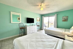 Sea Oats H102 2 Bedroom Condo by RedAwning