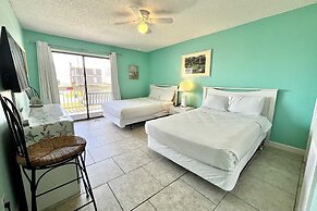 Sea Oats H102 2 Bedroom Condo by RedAwning