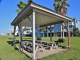 Sea Oats H102 2 Bedroom Condo by RedAwning