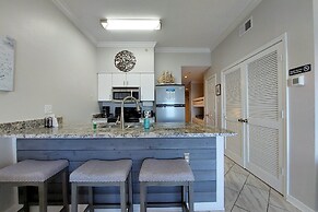 Royal Palms 1306 1 Bedroom Condo by RedAwning