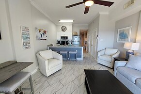 Royal Palms 1306 1 Bedroom Condo by RedAwning