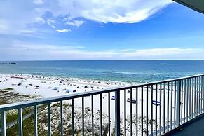 Lighthouse 1017 1 Bedroom Condo by RedAwning