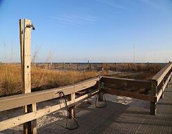 Lighthouse 1017 1 Bedroom Condo by RedAwning