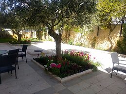St. Vincent Guest House - Bethlehem