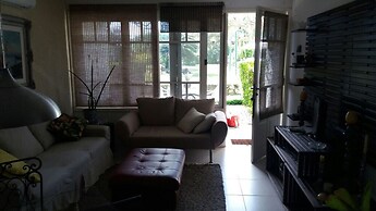 Casa Condomínio Le Corsaire