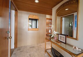 Polo Beach Club Vacation Rentals - APlus Resorts