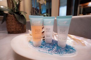 Polo Beach Club Vacation Rentals - APlus Resorts