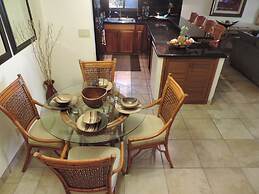 Polo Beach Club Vacation Rentals - APlus Resorts