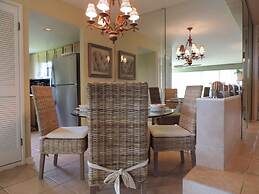 Polo Beach Club Vacation Rentals - APlus Resorts