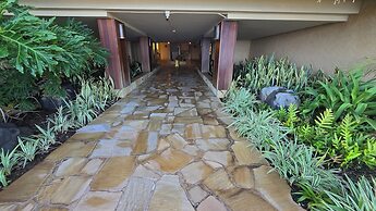 Polo Beach Club Vacation Rentals - APlus Resorts