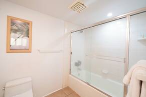 Polo Beach Club Vacation Rentals - APlus Resorts