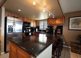 Polo Beach Club Vacation Rentals - APlus Resorts