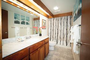 Polo Beach Club Vacation Rentals - APlus Resorts