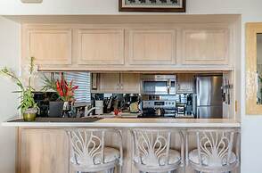 Polo Beach Club Vacation Rentals - APlus Resorts