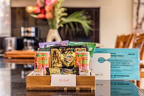 Polo Beach Club Vacation Rentals - APlus Resorts