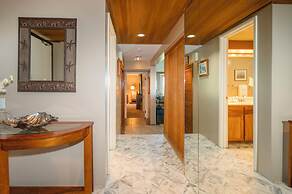 Polo Beach Club Vacation Rentals - APlus Resorts