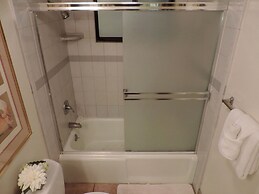 Polo Beach Club Vacation Rentals - APlus Resorts