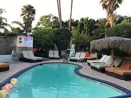 Sea Mountain Inn Nude Resort and Spa - Adults Only