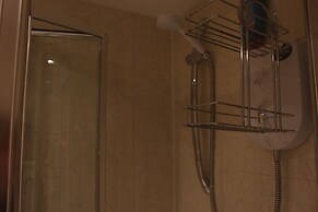 Tower Hill Studio Appartment