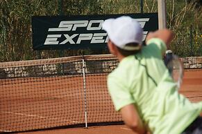 Damour Country Club