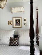 1000 Islands B&B – The Bulloch House