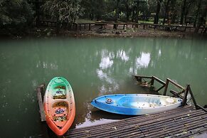 Shangri La Jungle Resort